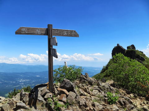 権現岳山頂