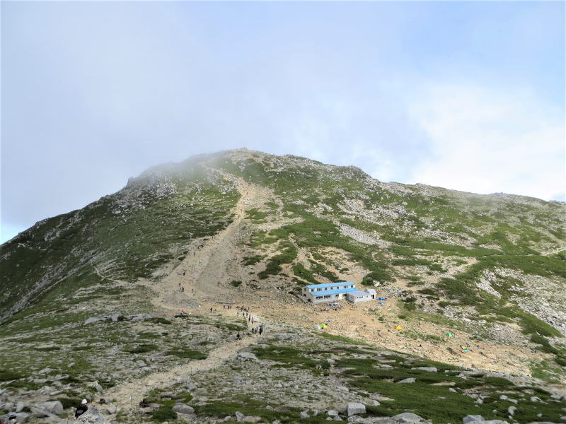 駒ヶ岳と駒ヶ岳頂上山荘