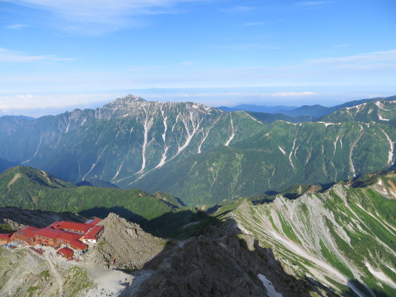 槍ヶ岳山荘と北鎌尾根