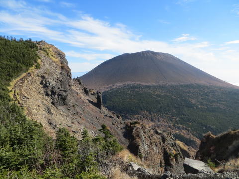 トウミの頭と浅間山