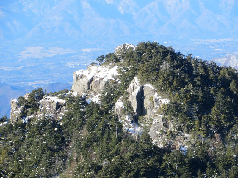 鷹見岩