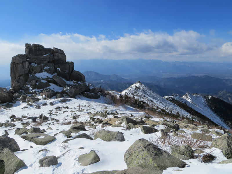 大日岩