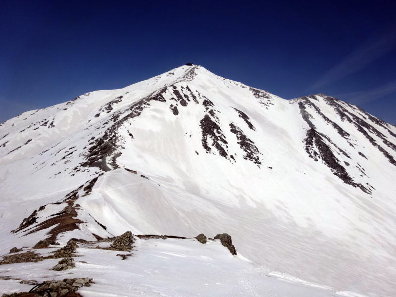 龍王岳途中から見た雄山