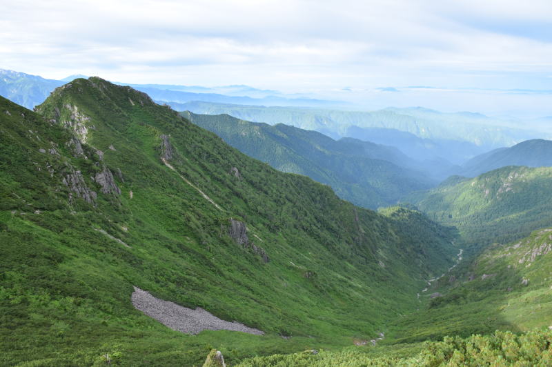 雷鳥岩