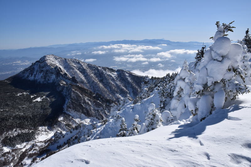 牙山と剣ヶ峰