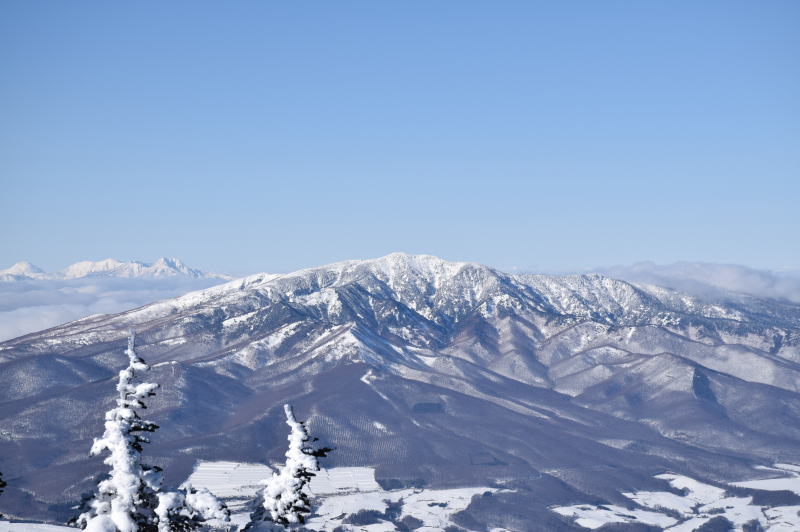 四阿山