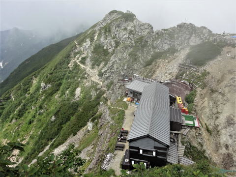 八峰キレット小屋