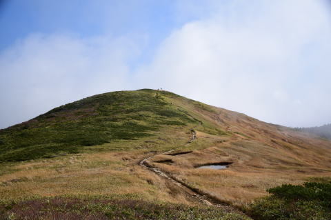 巻機山