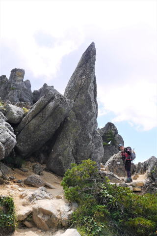 燕岳の蛙岩