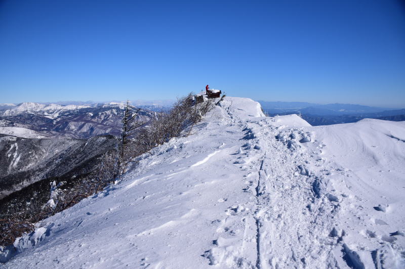 四阿山頂